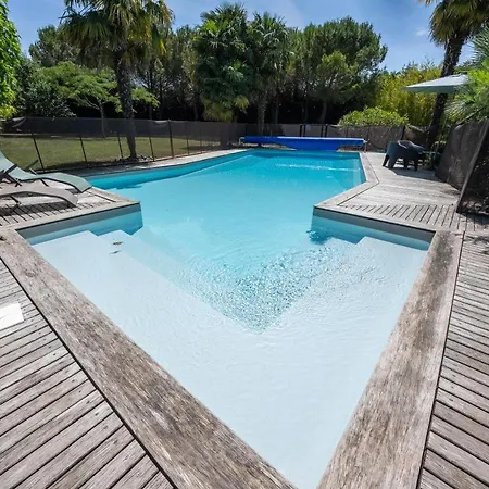 Le Domaine Du Coudret فندق ساتْ