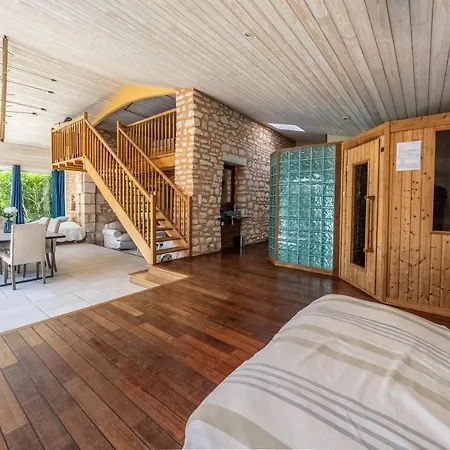 Le Domaine Du Coudret 4*